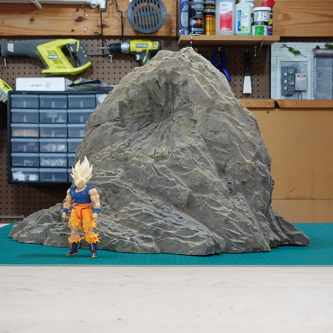 Diorama Mountain Terrain with Impact Crater - NO FIGURE
